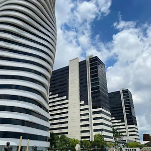 Puerto Santa Ana, Torres Bellini, 2 Dormitorios, Parqueo Apartamento Guayaquil